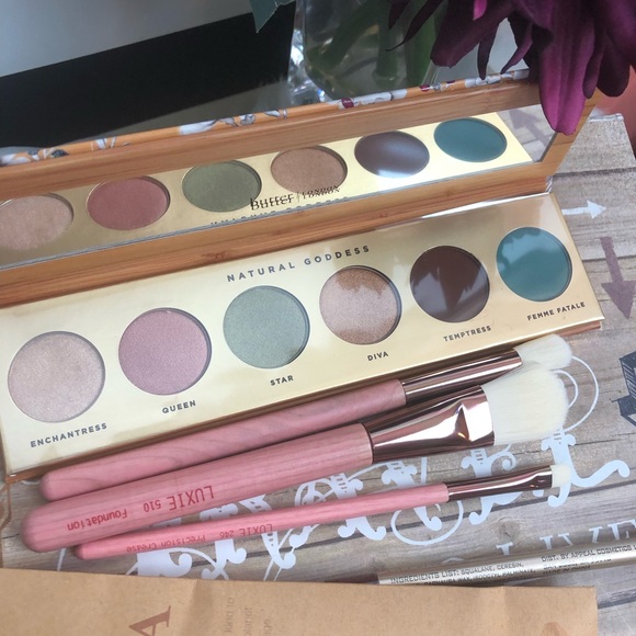 Bundle • butter London pallet• Gaea brushes •Liner - Picture 2 of 6